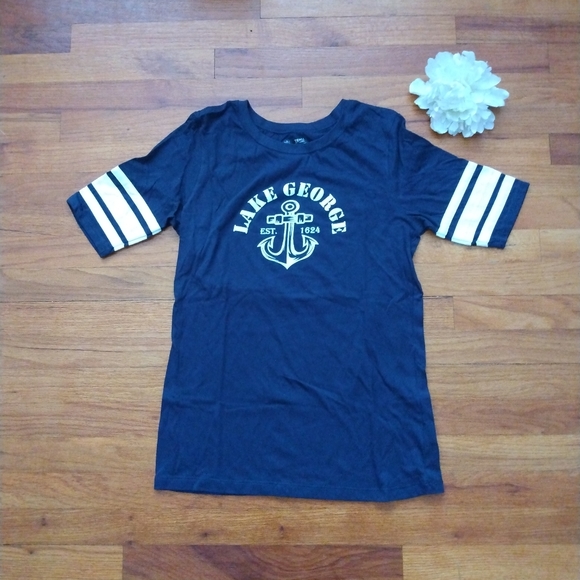 3/$10 ⭐ NWOT Ladies Navy Blue NFL Team Apparel Lake George T-shirt Large 1/2 - Picture 1 of 12